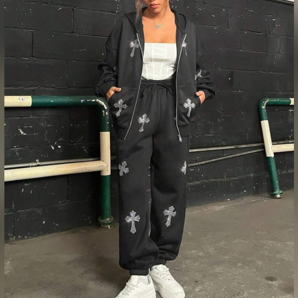 BLACK SWEATPANTS ZIP UP SET